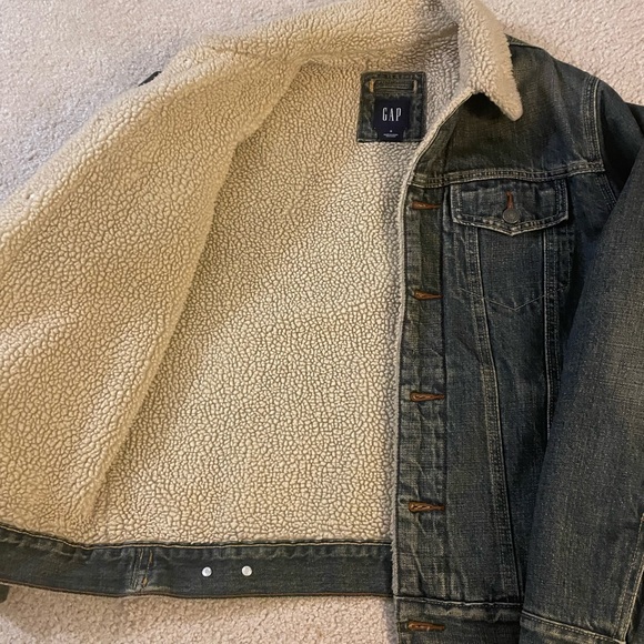 GAP Blue Denim Jacket with Cream Sherpa Lining - Picture 2 of 4